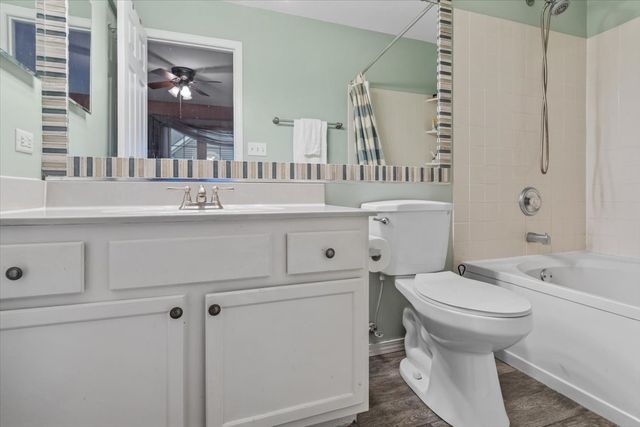 2667 Woodmere Drive, Darien, IL 60561