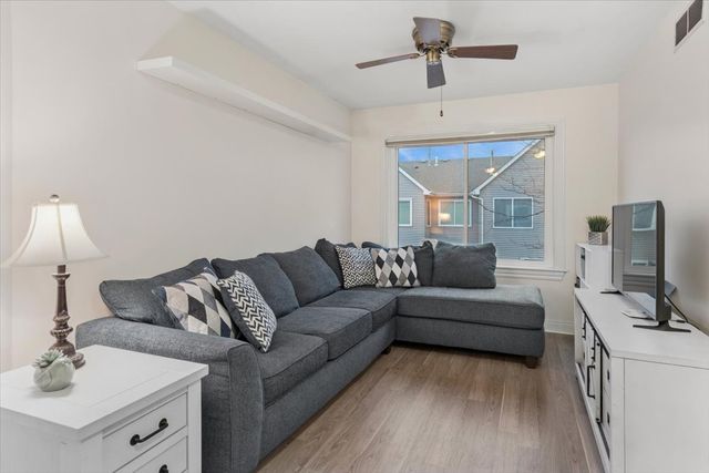 2667 Woodmere Drive, Darien, IL 60561