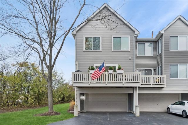 2667 Woodmere Drive, Darien, IL 60561