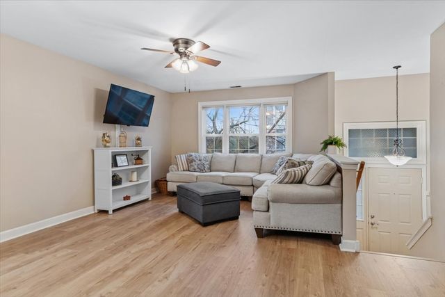 2667 Woodmere Drive, Darien, IL 60561