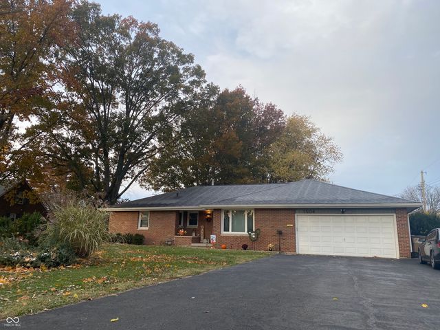 1504 McClure Road, Columbus, IN 47201