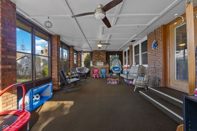 1504 McClure Road, Columbus, IN 47201