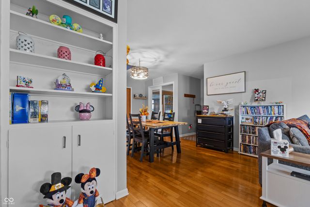 1504 McClure Road, Columbus, IN 47201