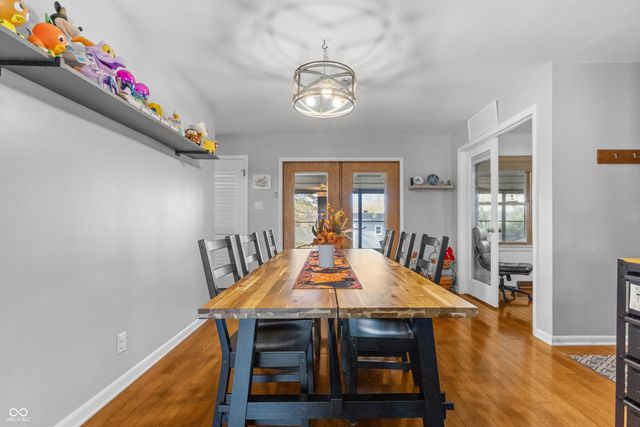 1504 McClure Road, Columbus, IN 47201