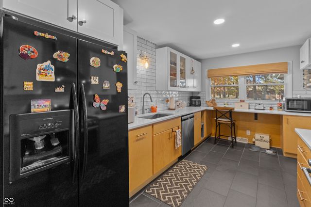 1504 McClure Road, Columbus, IN 47201