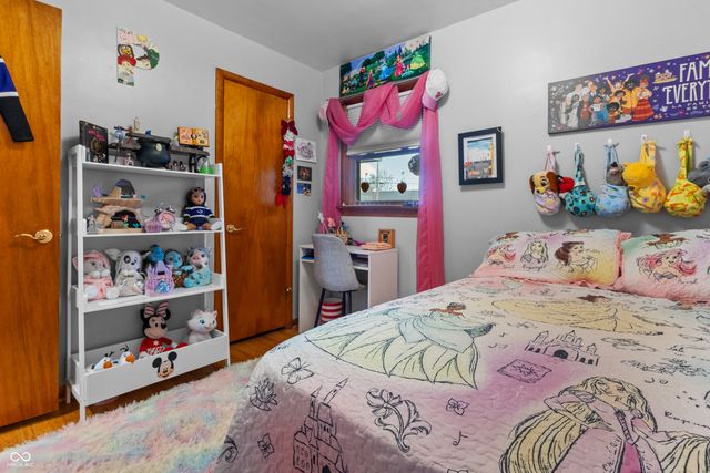 1504 McClure Road, Columbus, IN 47201