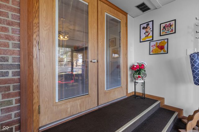 1504 McClure Road, Columbus, IN 47201