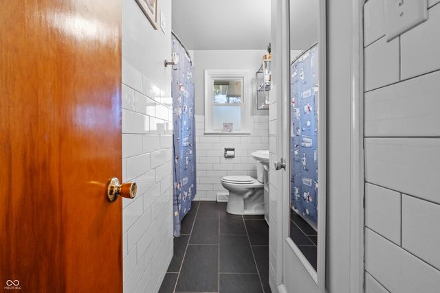 1504 McClure Road, Columbus, IN 47201