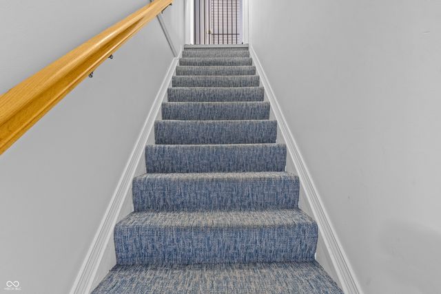 1504 McClure Road, Columbus, IN 47201