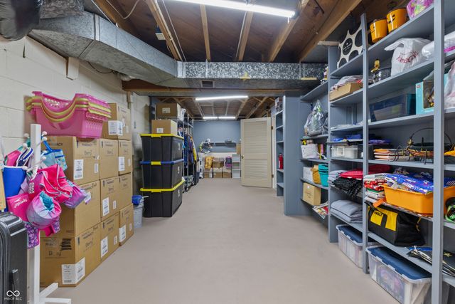 1504 McClure Road, Columbus, IN 47201