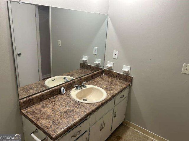2956 Barcelona Way, Conyers, GA 30012