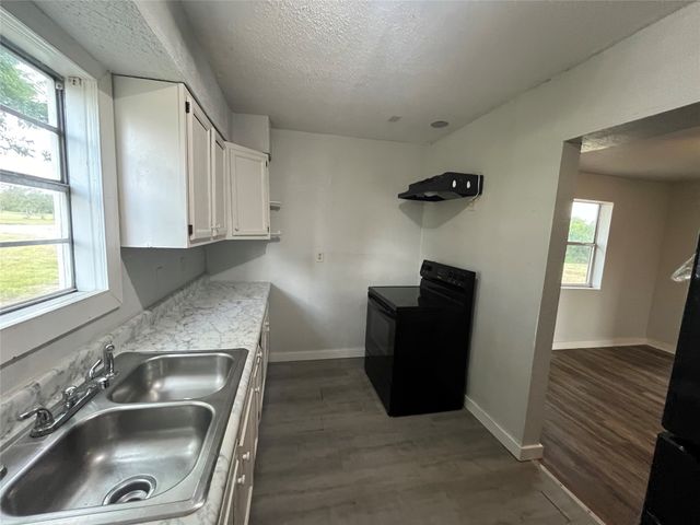 824 Nob Hill Road, Quinlan, TX 75474