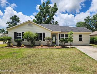 627 Lanvale Hills Circle, Leland, NC 28451