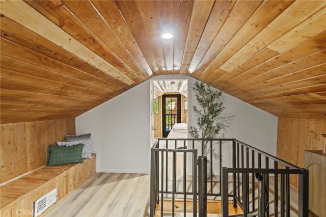 547 Holmes, Sugarloaf, CA 92386