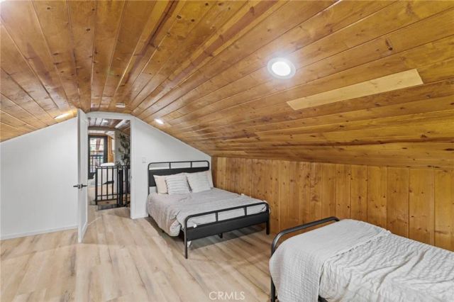 547 Holmes, Sugarloaf, CA 92386