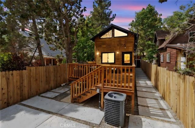 547 Holmes, Sugarloaf, CA 92386