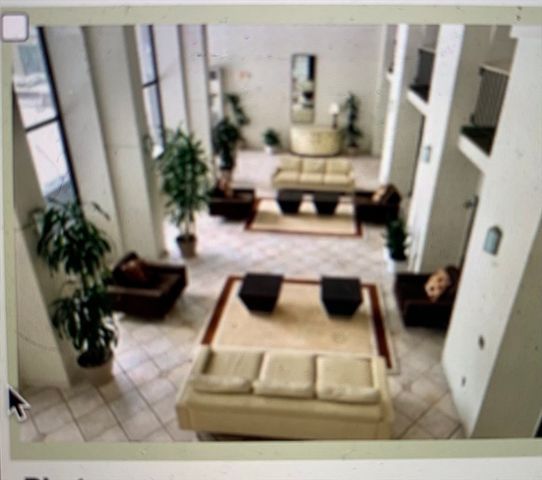 1731 Beacon 1213, Brookline, MA 02445