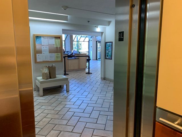 1731 Beacon 1213, Brookline, MA 02445