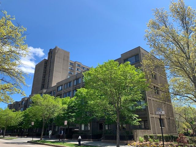 1731 Beacon 1213, Brookline, MA 02445