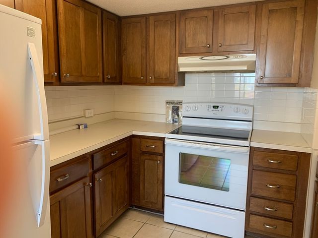 1731 Beacon 1213, Brookline, MA 02445