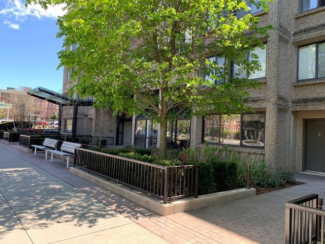 1731 Beacon 1213, Brookline, MA 02445