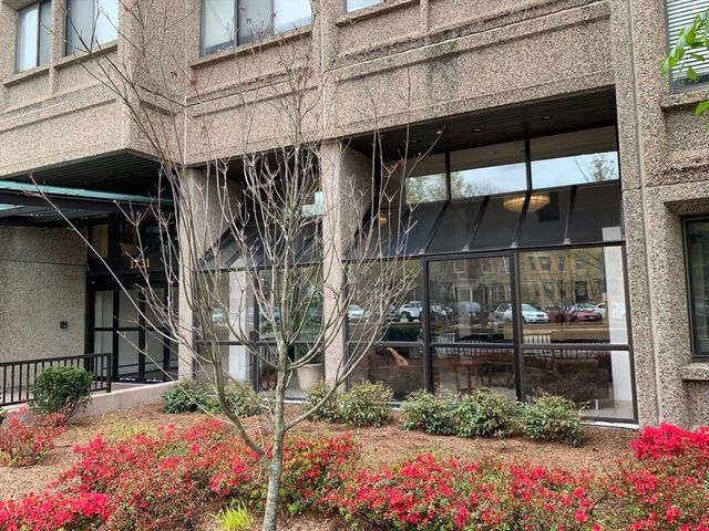 1731 Beacon 1213, Brookline, MA 02445