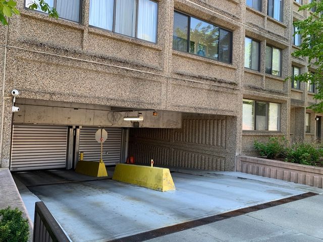 1731 Beacon 1213, Brookline, MA 02445