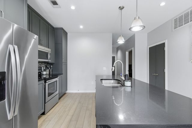 5609 Smu Boulevard 205, Dallas, TX 75206