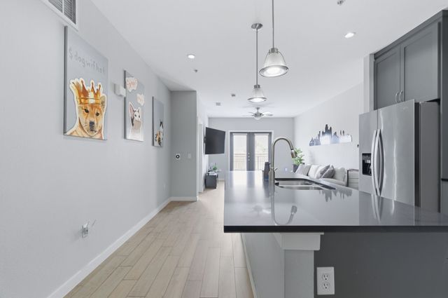 5609 Smu Boulevard 205, Dallas, TX 75206