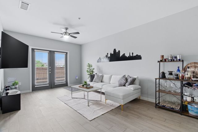 5609 Smu Boulevard 205, Dallas, TX 75206