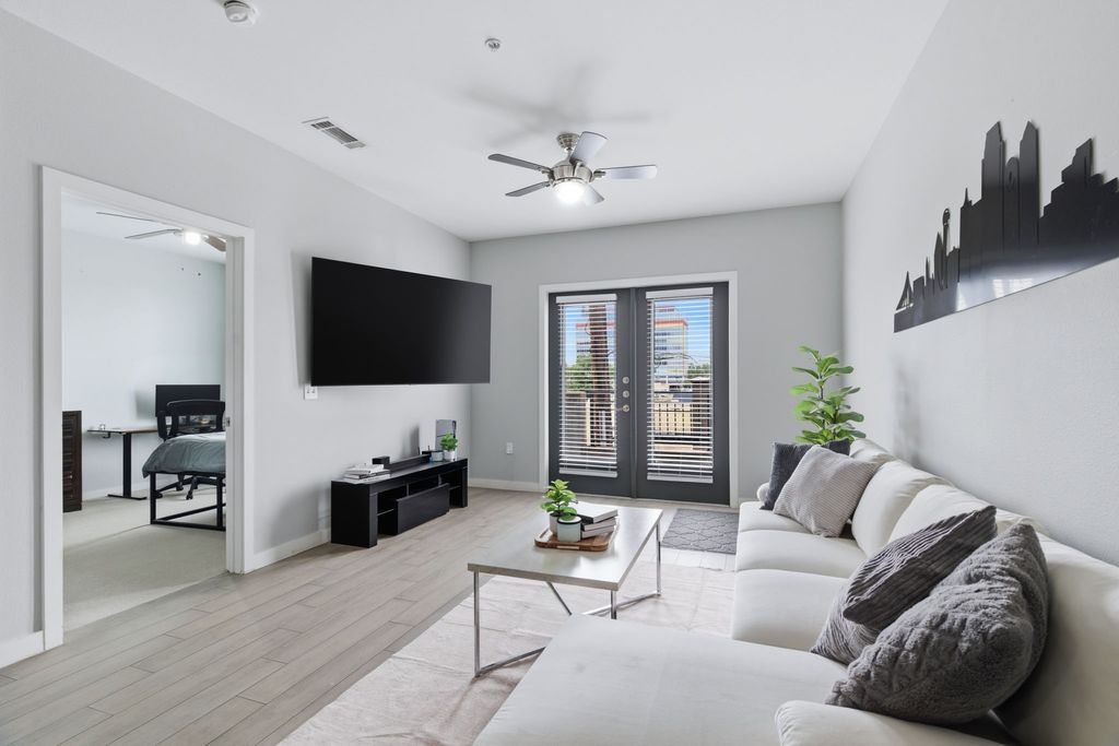 5609 Smu Boulevard 205, Dallas, TX 75206