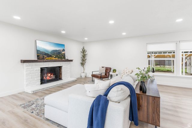 1856 E BROOKHILL DR, Cottonwood Heights, UT 84121