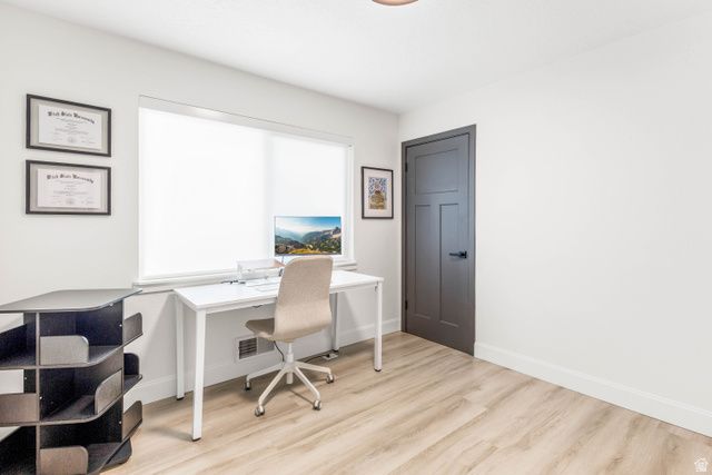 1856 E BROOKHILL DR, Cottonwood Heights, UT 84121