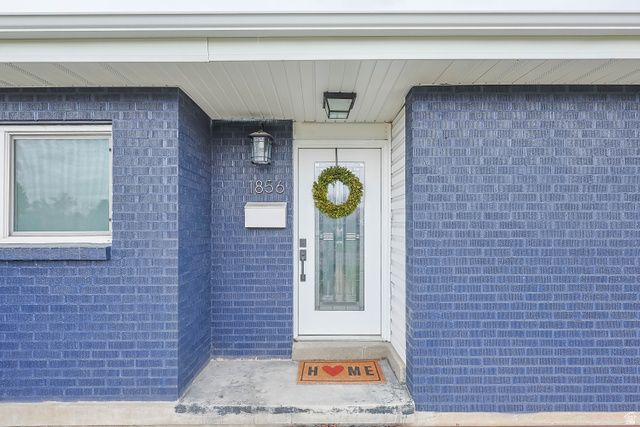 1856 E BROOKHILL DR, Cottonwood Heights, UT 84121