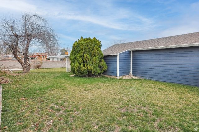 1856 E BROOKHILL DR, Cottonwood Heights, UT 84121