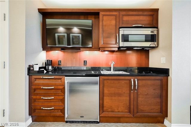 125 East HARMON Avenue 3309, Las Vegas, NV 89109