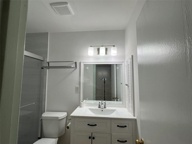 5216 Arboles Drive 9, Houston, TX 77035