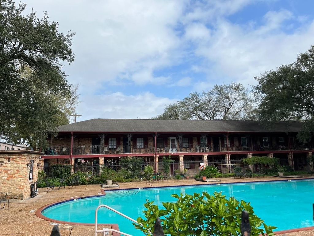 5216 Arboles Drive 9, Houston, TX 77035