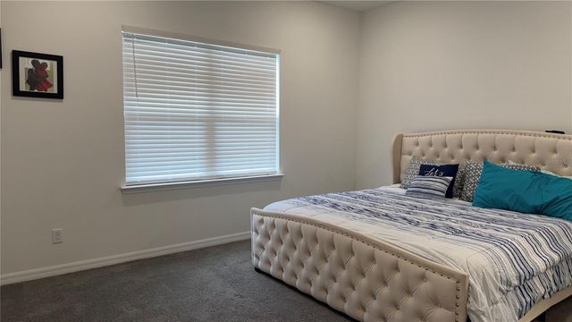 408 CIERRA OAKS CIRCLE, Lady Lake, FL 32159