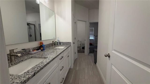 408 CIERRA OAKS CIRCLE, Lady Lake, FL 32159