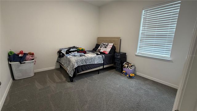 408 CIERRA OAKS CIRCLE, Lady Lake, FL 32159