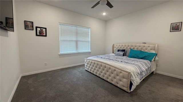 408 CIERRA OAKS CIRCLE, Lady Lake, FL 32159