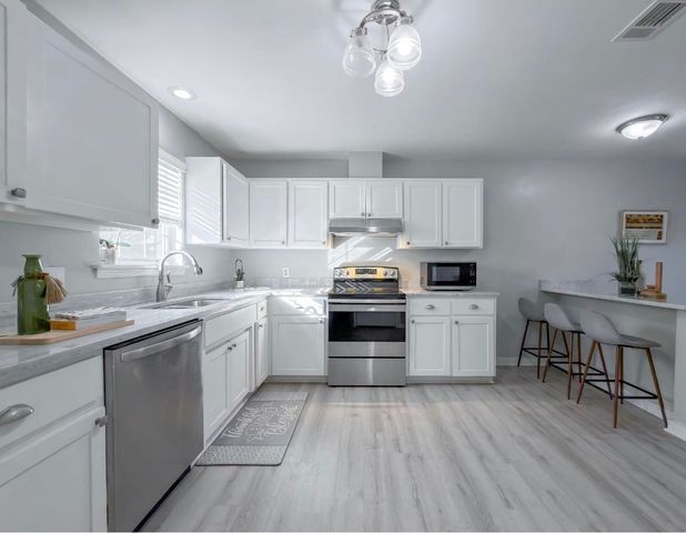 1451 GREY FOX Run, Tallahassee, FL 32311