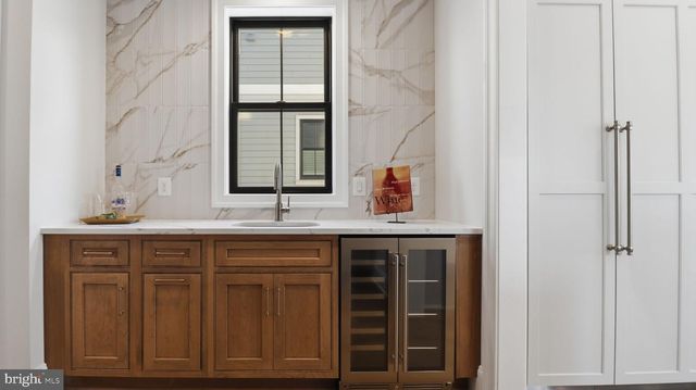 724 N CLEVELAND ST, Arlington, VA 22201