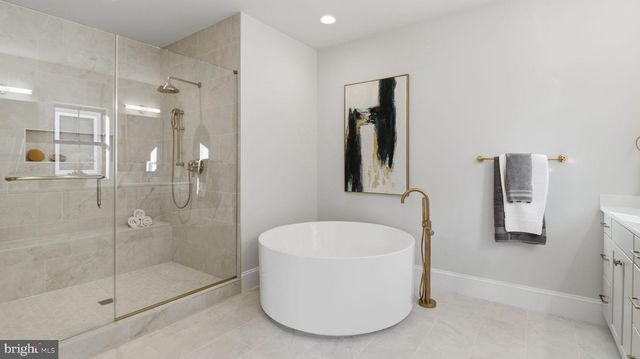 724 N CLEVELAND ST, Arlington, VA 22201