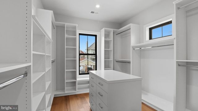 724 N CLEVELAND ST, Arlington, VA 22201