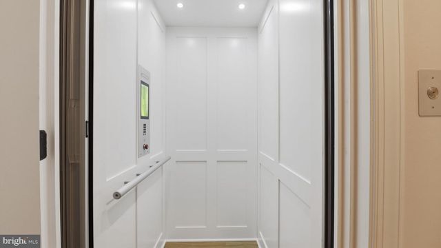 724 N CLEVELAND ST, Arlington, VA 22201