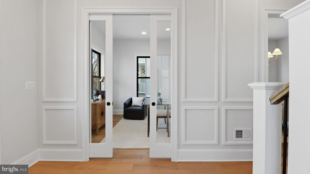 724 N CLEVELAND ST, Arlington, VA 22201