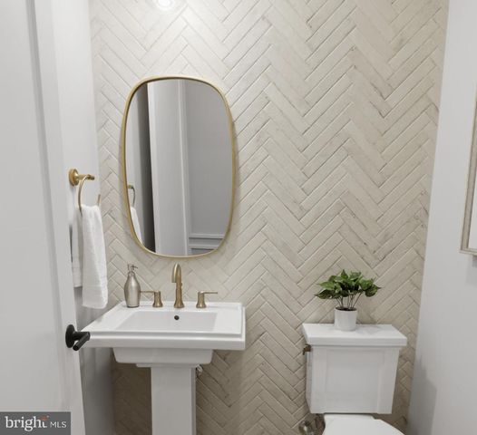 724 N CLEVELAND ST, Arlington, VA 22201