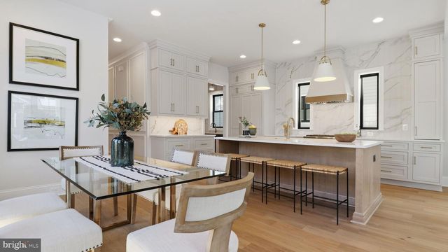 724 N CLEVELAND ST, Arlington, VA 22201